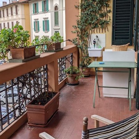Double Bedroom In Beautiful 30'S Style Apartment Firenze Kültér fotó